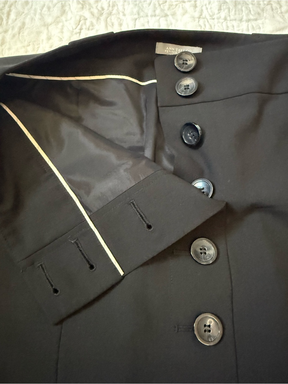 Ann Taylor Petite 8- Classic Black Button-Front Pencil Skirt - Elegant Workwear - Picture 6 of 6